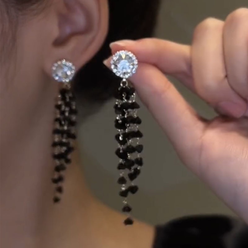 Bông Tai Dáng Dài Đính Pha Lê Đen Phong Cách Hàn Quốc Thời Trang 2022