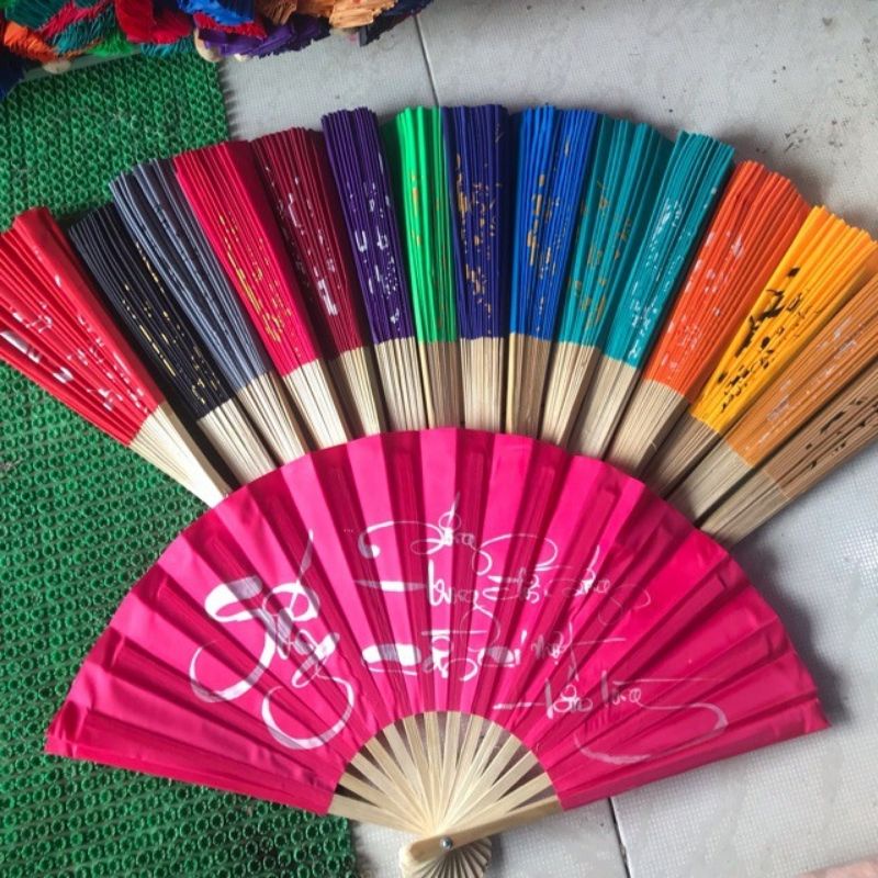 Quạt vải xếp in chữ Thư pháp 32cm