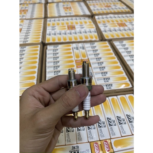 Bugi 3 chấu nhật