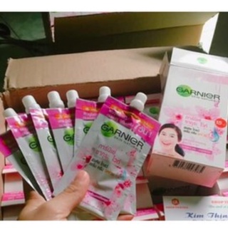 Gói Kem Dưỡng Chống Nắng Garnier Skin Naturals Thái Lan
