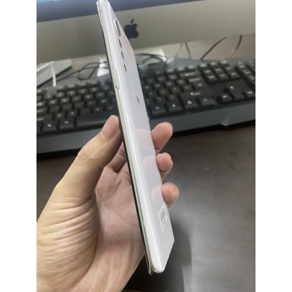 Điện thoại Smartphone LG Velvet 5G Mỹ chính hãng ram 8 bộ nhớ 128. Màn to pin khoẻ