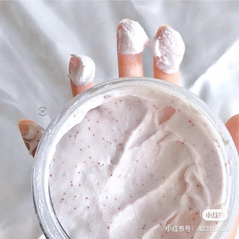 Tẩy da chết Dove 225ml