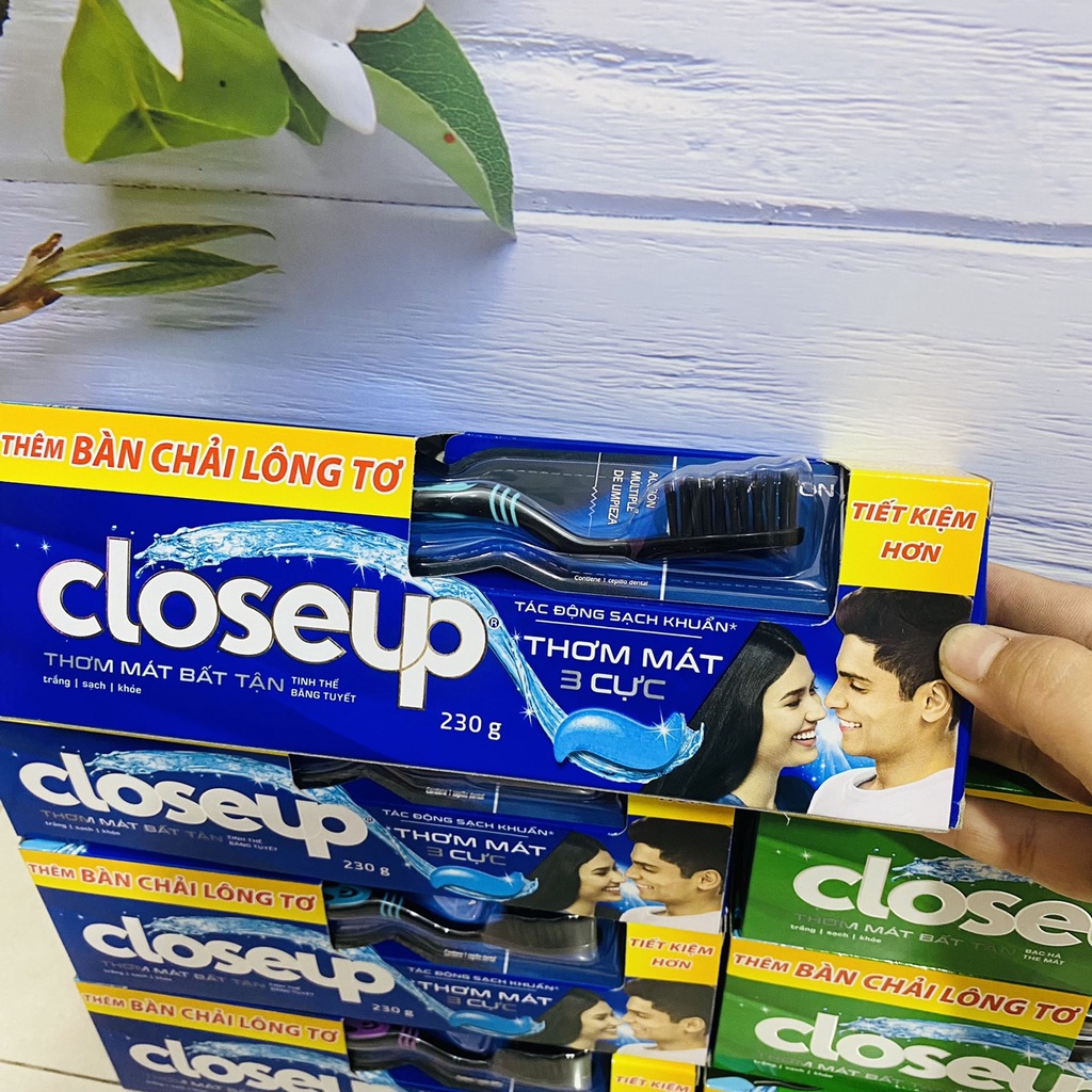 KEM ĐÁNH RĂNG CLOSE UP 230g