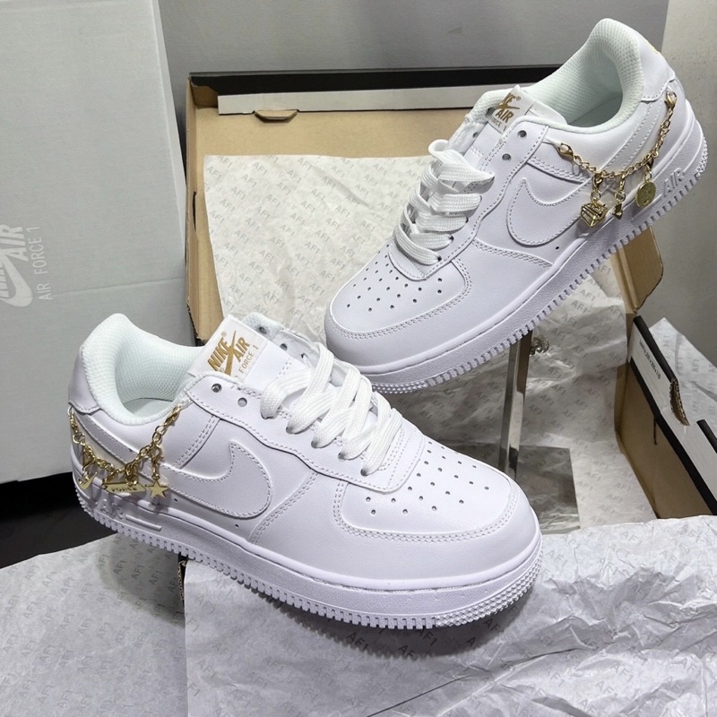 Giày AF1 trắng full móc kim loại trăng sao, giày Air force 1 trắng classic mới full box bảo vệ