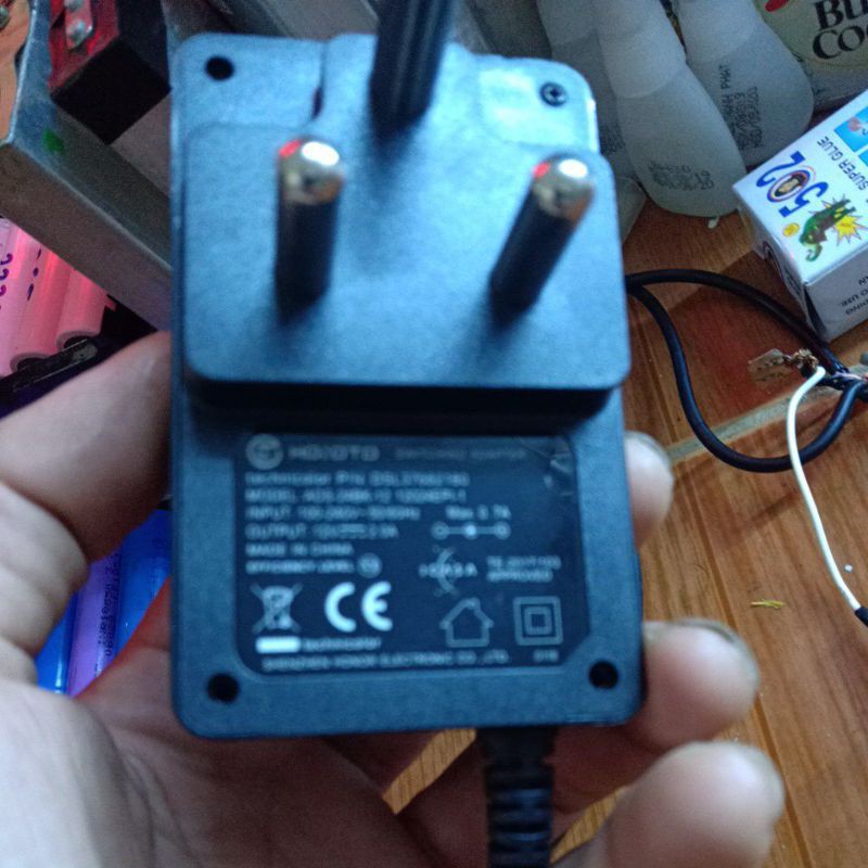 nguồn cao cấp mới 100% 12v 2A