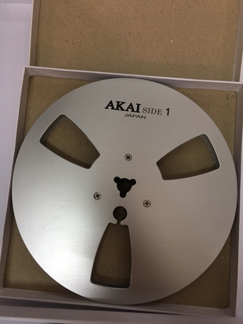 1 ĐÔI XƯƠNG NHÔM AKAI 7 inch và 1 ĐÔI MAXELL 10 inch