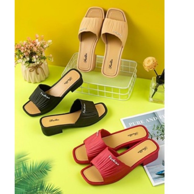 Dép lê nhựa nữ đế cao 3cm( giao màu ngẫu nhiên)