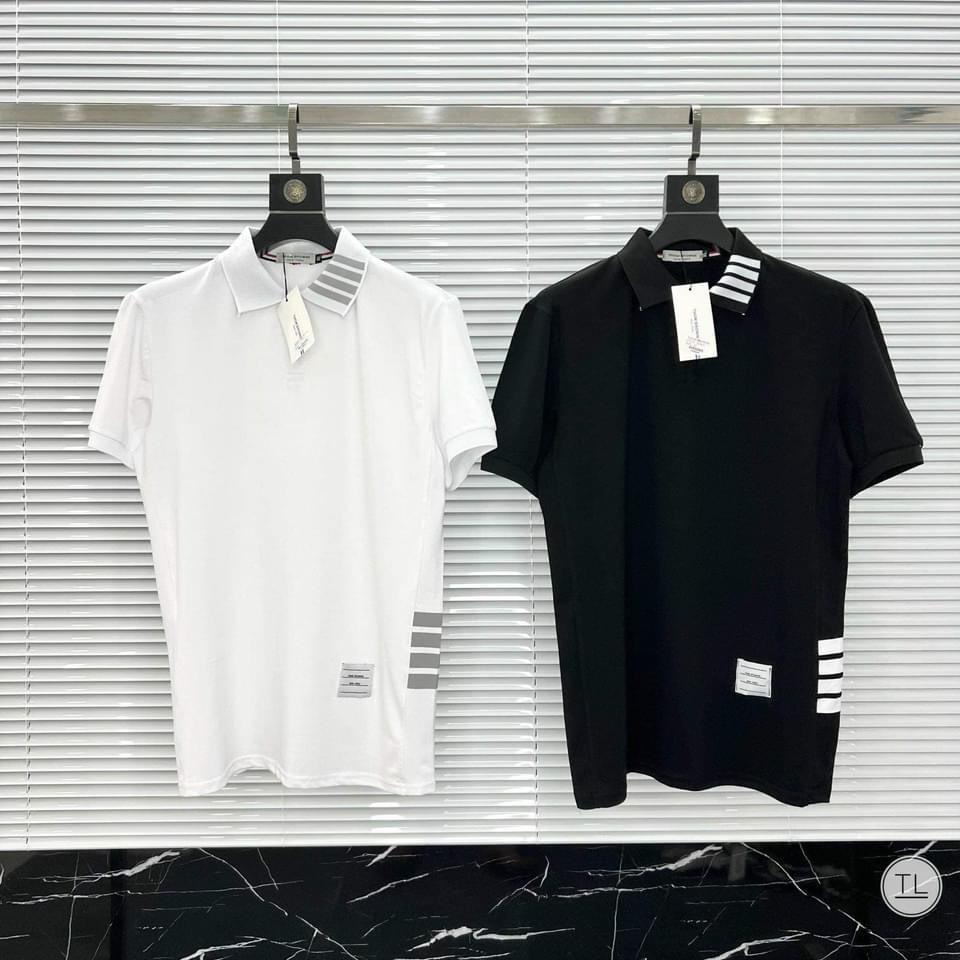 Áo thun cổ trụ thêu logo nổi bật(chất liệu thun cotton)