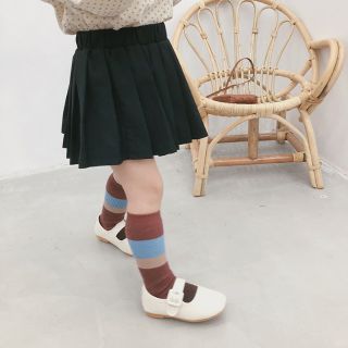 Chân váy xếp ly basic