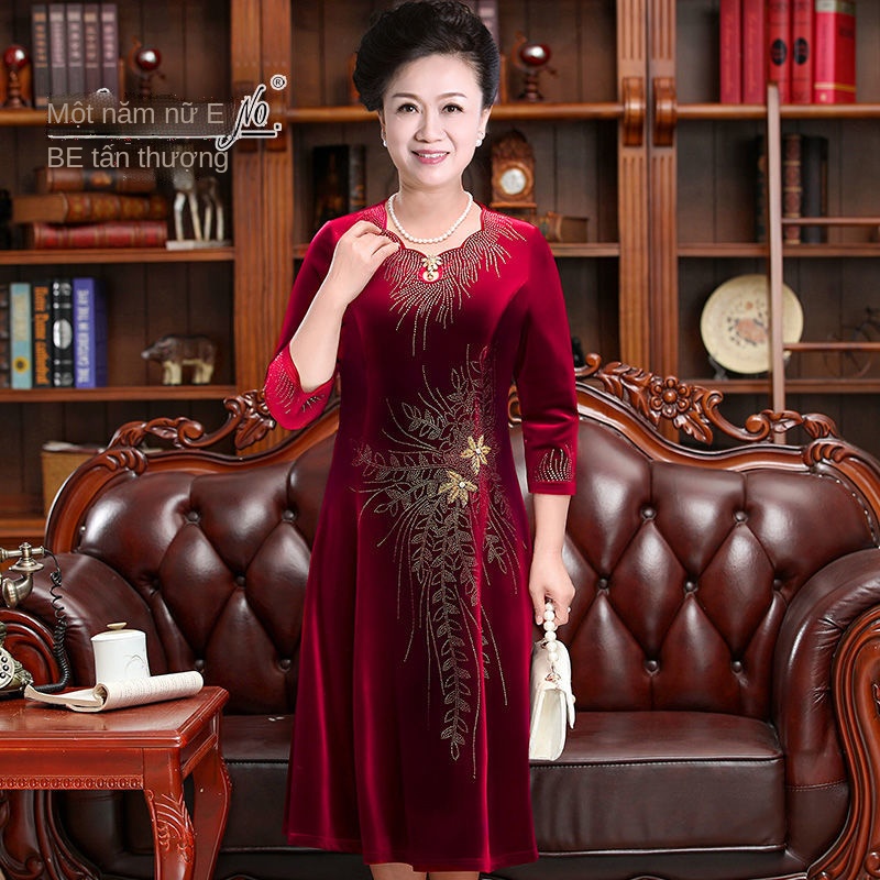 váy cưới của mẹ mùa xuân và mùa thu váy mới