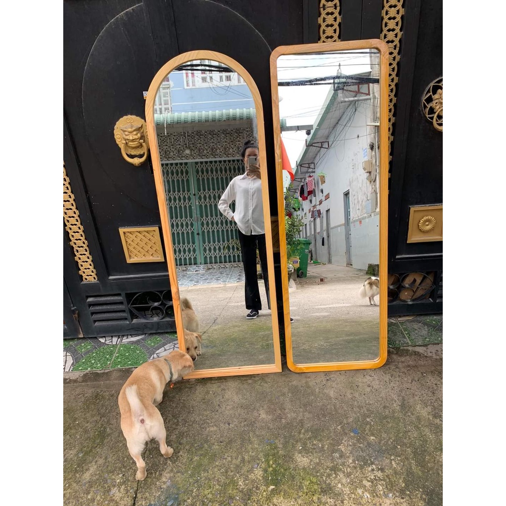 Gương soi toàn thân kích thước 50x1m6 giá xưởng tặng kèm chân chống