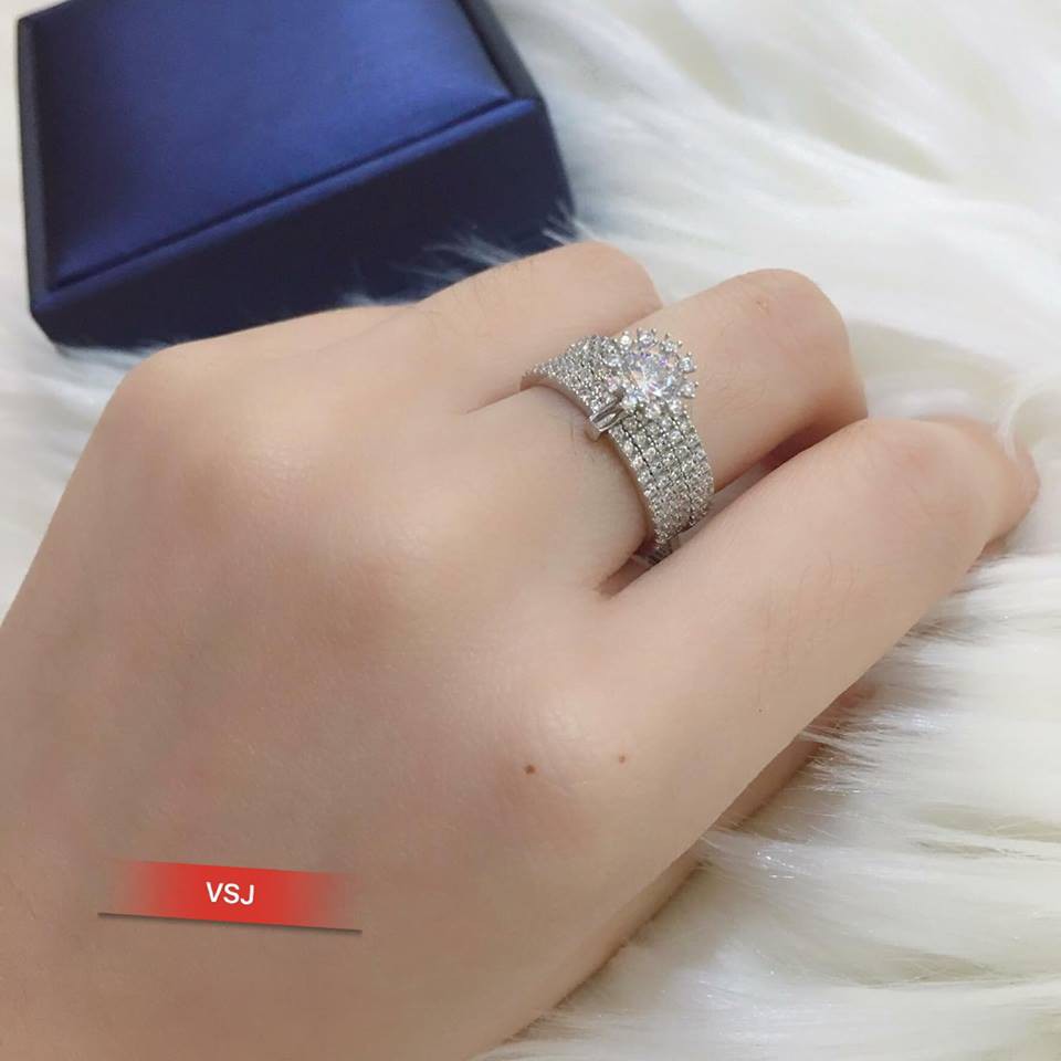 Nhẫn nữ ghép từ 5 nhẫn đơn