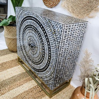 Tủ Trang Trí Khảm Trai Màu Đen