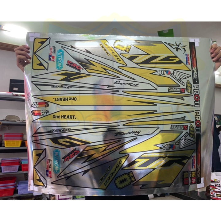 ( Quí khách vui lòng mang ra tiệm cho thợ dán ) Tem xe winner v1 dán xe đen crom cao cấp