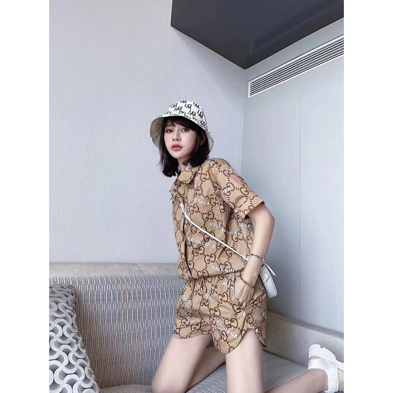 Set trang phục nữ gồm áo sơ mi tay ngắn và quần shorts thương hiệu Balenciaga và Gucci GC cao cấp