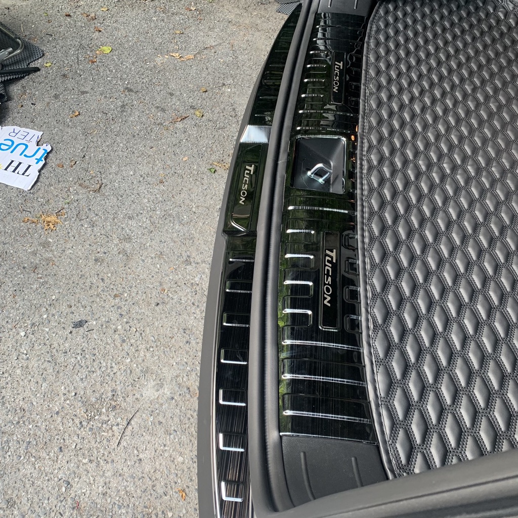 Ốp chống trầy cốp Hyundai Tucson 2022, 2023 – Titan