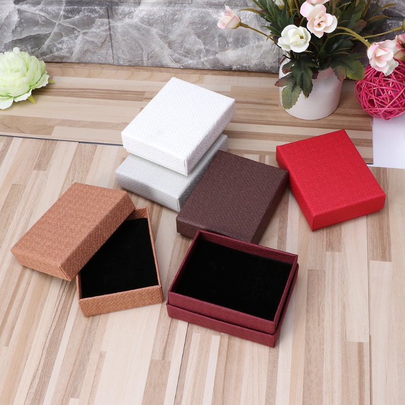 Hộp quà hình vuông bằng giấy Kraft đựng trang sức/ quà tặng/ khuyên tai/ dây chuyền