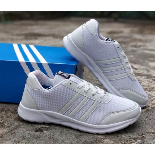 Giày Thể Thao Adidas Neo Cloudfoam Màu Trắng Trẻ Trung Năng Động