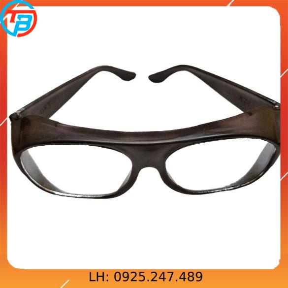 Kính Bảo hộ lao động giá rẻ - Mắt kính bằng nhựa CÁP THÉP Thái Bình VinàN