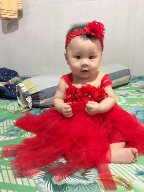 Váy công chúa cho bé , màu đỏ hoa gắn hoa ngực❤️