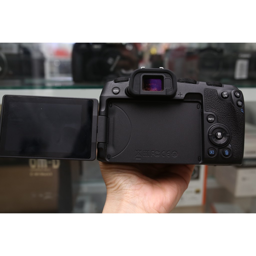 MÁY ẢNH CANON EOS RP KÈM NGÀM - NHỎ GỌN CHUYÊN NGHIỆP