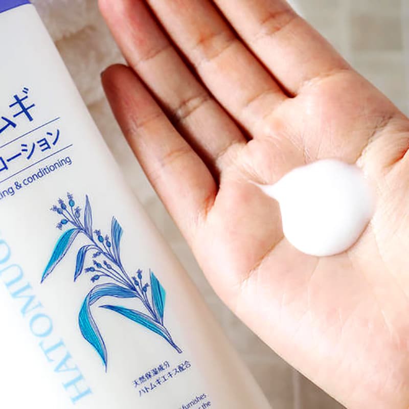 Sữa tắm trắng da Hatomugi Moisturizing Washing hạt ý dĩ 800ml Nhật Bản