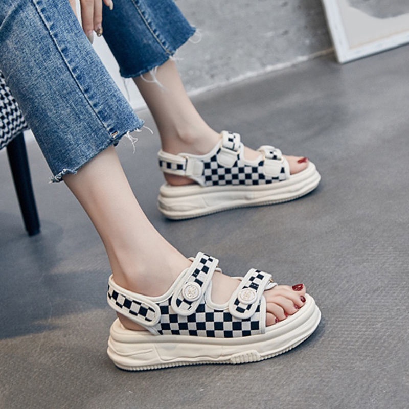 Giày Sandal Đế Mềm Dày Phong Cách Thời Trang Mùa Hè Dành Cho Nữ 2022