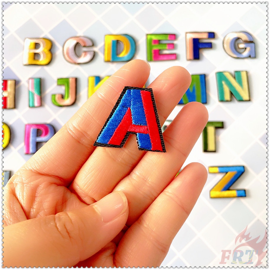 1 miếng dán ủi thêu hình chữ cái tiếng anh 3D nhiều màu sắc