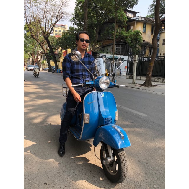 Kính chắn gió xe máy Thành Trung lắp cho Vespa PX