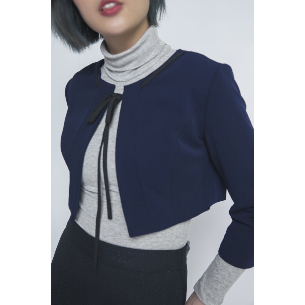 Áo khoác nữ dài tay dáng lửng IVY moda MS 67M3655