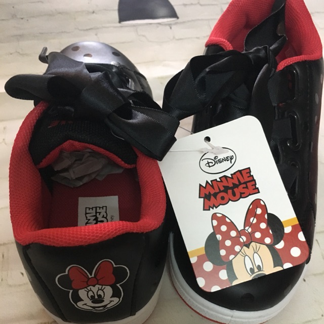 Giày disney bé gái