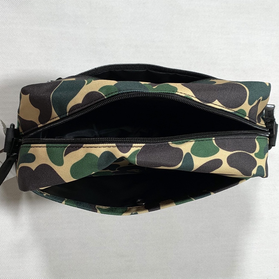 Túi đeo chéo Bape Camo Green, Bape Bag, Chất liệu Polyester chống nước, Size 26 x 18 x 10cm Màu Xanh Camo