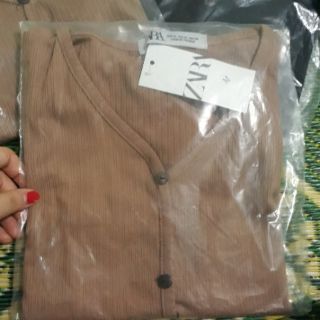 Áo len tăm cổ tim