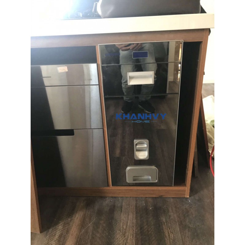 Thùng Đựng Gạo B311 Màu Đen Mặt Gương Chất Liệu Inox Có Nút Nhấn Cao Cấp - Hàng Chính Hãng