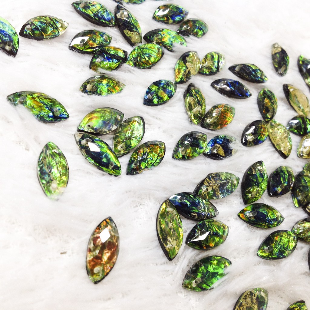 Hạt đá kết áo 3d acrylic hình lá cao cấp size 1.5cm đính ao dài váy đầm sang trọng