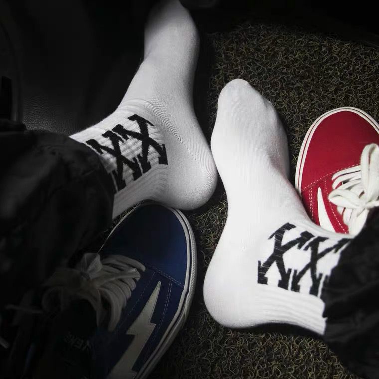 Vớ Cotton Cổ Cao Kẻ Sọc Thời Trang Hip Hop Dành Cho Nam Nữ