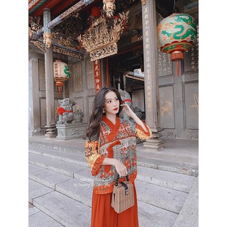 Bộ phật tử đi lễ chùa cổ chéo