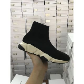 Balenciaga cao cổ