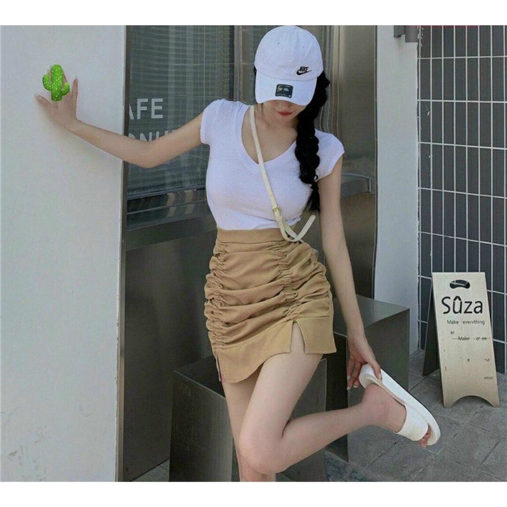 Chân váy nhúng 2 bên xẻ tà nhiều màu có lót trong dễ phối đồ.