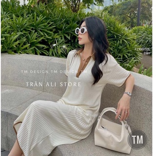 Đầm tăm dáng suông dài gài nút ngực cổ đúc tay con thời trang!