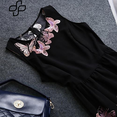 Đầm cổ tròn không tay in hình bướm xinh xắn | BigBuy360 - bigbuy360.vn