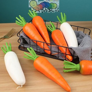 Mô hình củ cà rốt bằng nhựa dùng để dạy trẻ về thế giới xung quanh