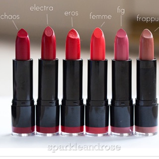 Son NYX Extra creamy Fire đỏ hồng