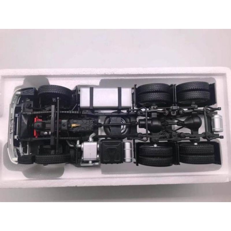 Xe mô hình đầu kéo Hino 700 hợp kim 1:24