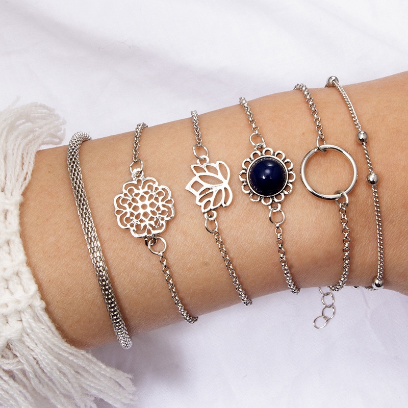 Bộ vòng tay trang trí nhiều kiểu dáng