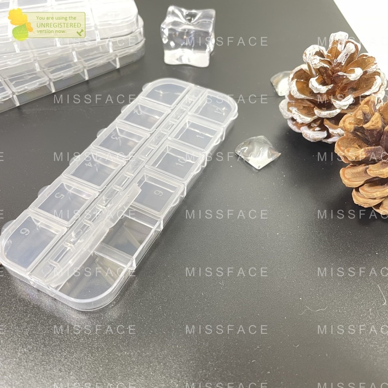 Hộp dài bật nắp đựng đá  12 ô có nắp đậy ( màu trắng )