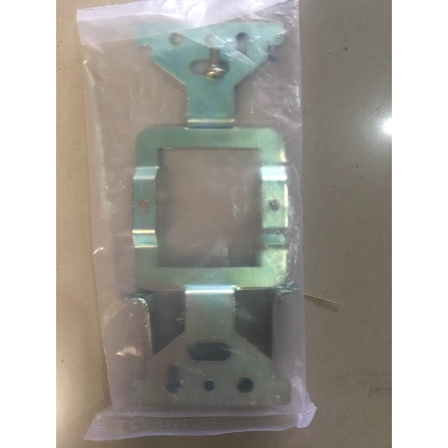 Cùm CB cóc sắt