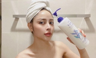 Sữa tắm trắng da hạt ý dĩ Hatomugi 800ml