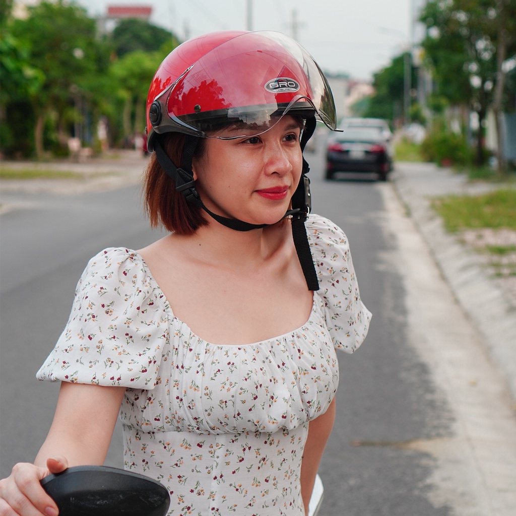 Mũ Bảo Hiểm Nửa Đầu GRO Helmet có kính che nửa mặt, kiểu dáng thời trang, khóa kim loại chắc chắn - Đỏ Tươi