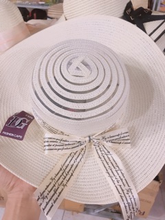 Nón cối vành rộng